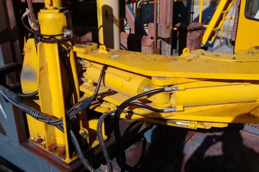 The-Mammoth-Breakout-Wrench-works-with-the-Flanders-Automation-System-1@2x